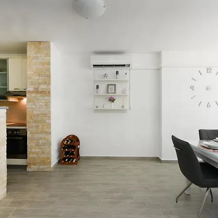 Apartman Karlic ザダル
