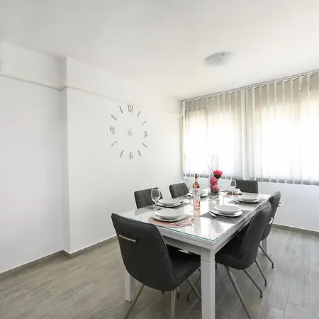 Apartman Karlic アパート
